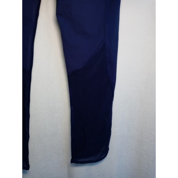 Lululemon Beat the Heat Crop Pants Hero Blue Navy Keyhole Mesh Zip Pocket Size 4 - Picture 7 of 11